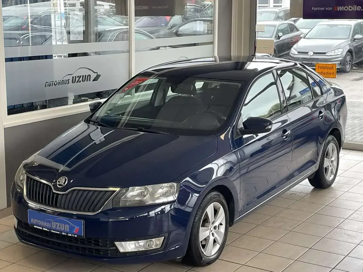 Second-hand Skoda Rapid 90 CP (66 kW) 2015 Albastru Hatchback