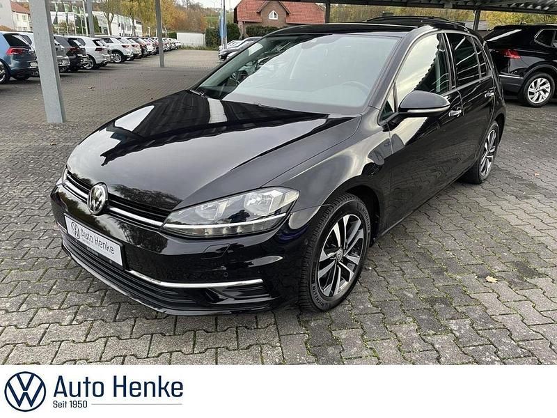 Deep black perleffekt (metallic) Gebraucht 2019 VW Golf VII IQ Drive Limousine | 16.998 € (Guter Preis) - Bild 1/4