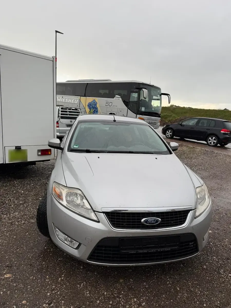 Gebraucht Ford Mondeo 143 PS (105 kW) 2008 Silber Kombi