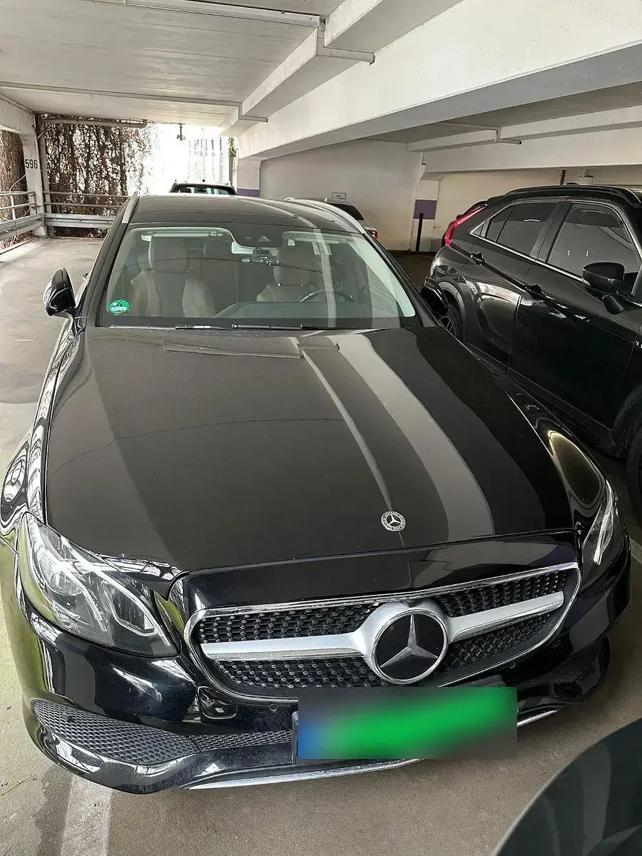 Gebraucht Mercedes E220 Avantgarde 194 PS (142 kW) 2017 Schwarz Kombi