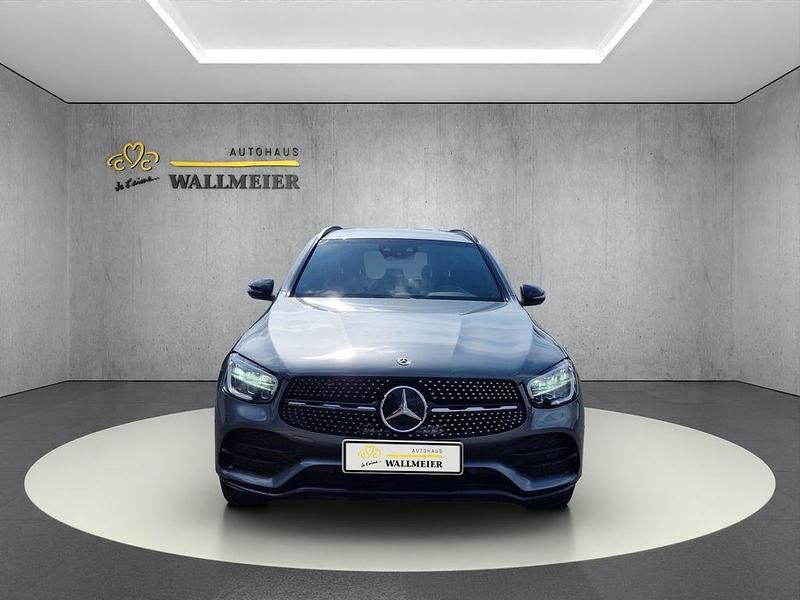 Gebraucht Mercedes GLC300 AMG line 245 PS (180 kW) 2021 Grau SUV