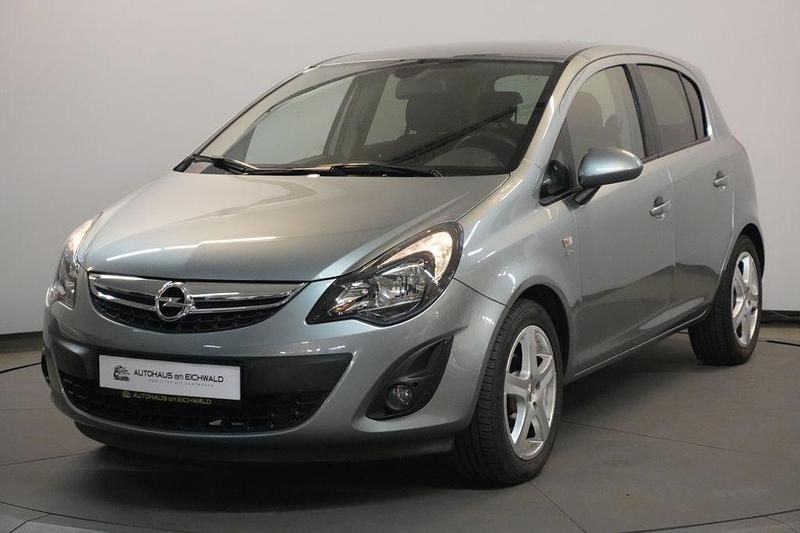 Silber Gebraucht 2014 Opel Corsa Energy Limousine | 8.066 € (Etwas zu teuer) - Bild 1/4