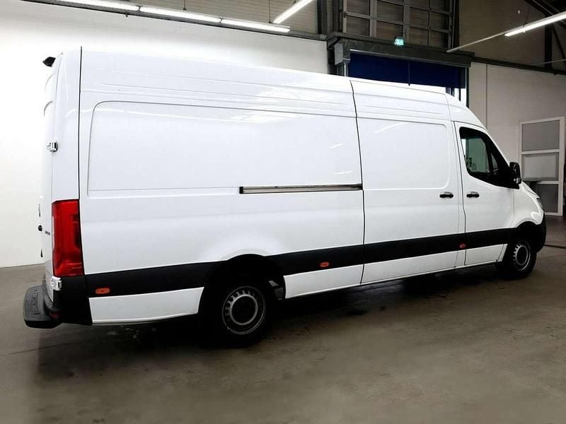 Gebraucht Mercedes Sprinter 170 PS (125 kW) 2025 Arktikweiß Van