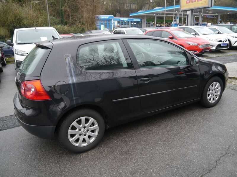 Gebraucht VW Golf V Comfortline 75 PS (55 kW) 2005 Schwarz Kleinwagen