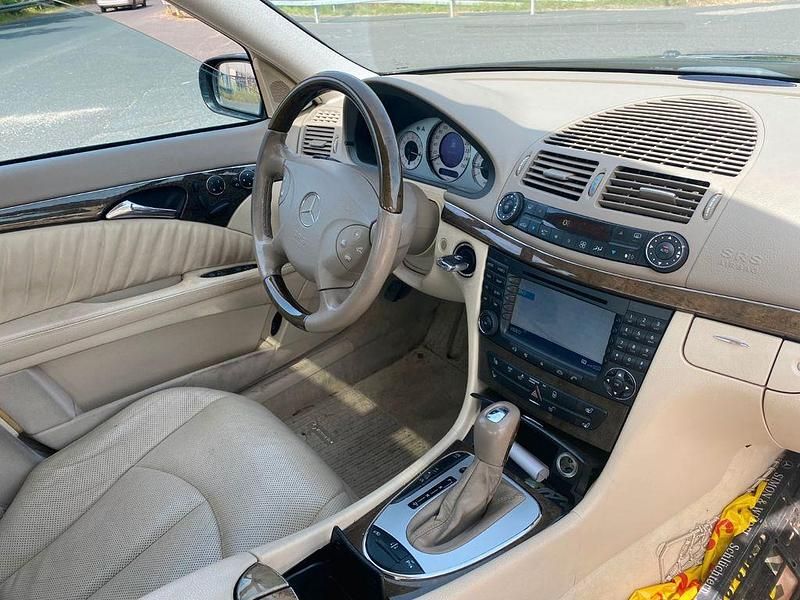 Gebraucht Mercedes E500 306 PS (225 kW) 2002 Schwarz Limousine
