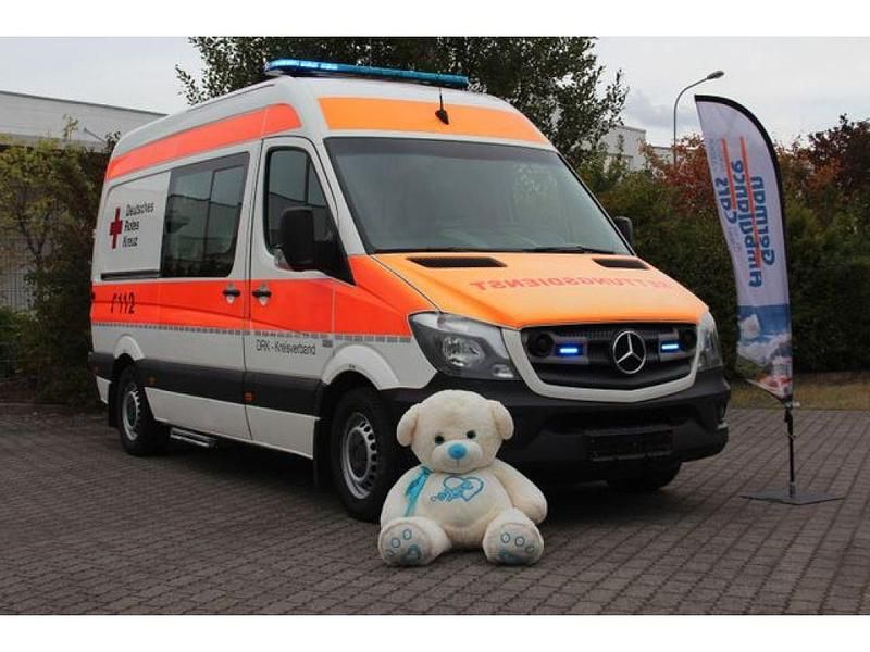 Reinweiß Gebraucht 2016 Mercedes 316 Van | 19.499 € - Bild 1/4