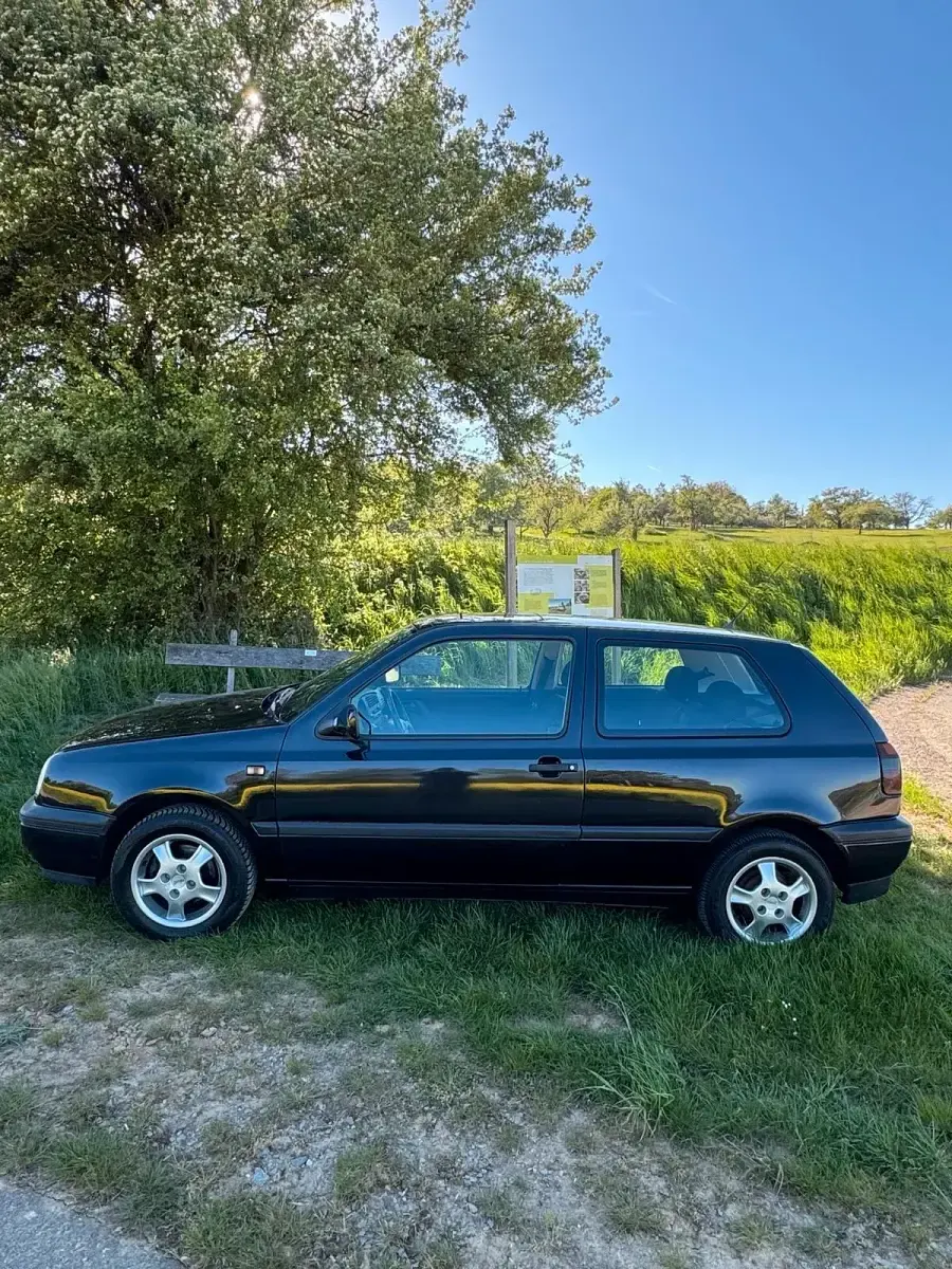 Gebraucht VW Golf 90 PS (66 kW) 1995 Schwarz Coupé