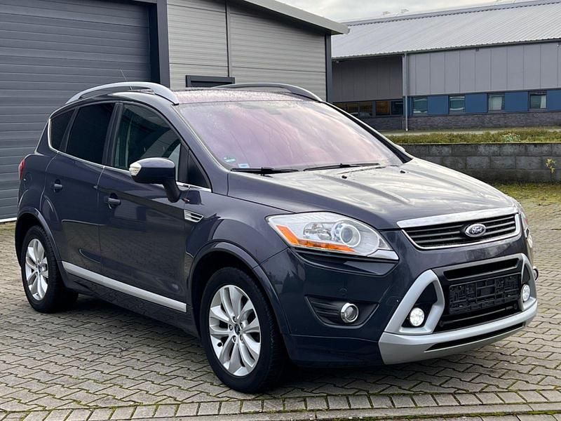 Gebraucht Ford Kuga Titanium 163 PS (119 kW) 2011 Grau SUV