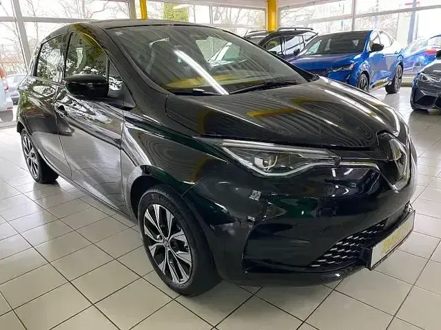 Second-hand Renault Zoe Evolution 50 kW (69 CP) 2022 Negru Hatchback