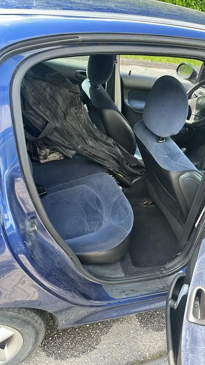 Gebraucht Peugeot 206 90 PS (66 kW) 2002 Blau Kleinwagen