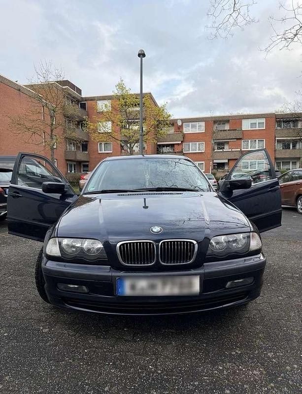 Gebraucht BMW 320 170 PS (125 kW) 2000 Blau Limousine
