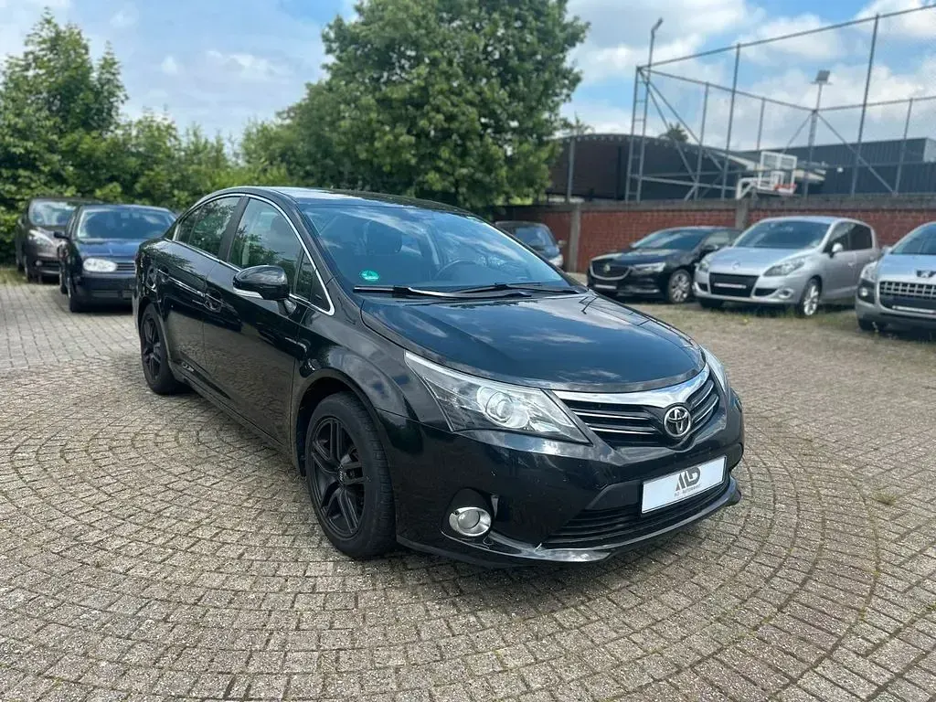 Gebraucht Toyota Avensis 150 PS (110 kW) 2012 Schwarz Limousine