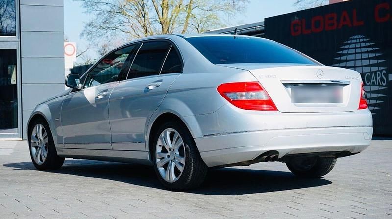 Gebraucht Mercedes C180 156 PS (114 kW) 2009 Silber Kombi