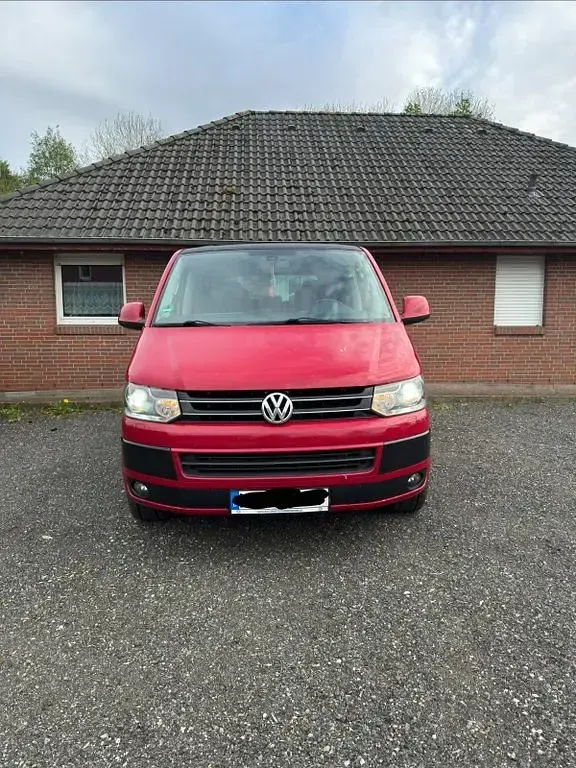 Gebraucht VW Multivan 180 PS (132 kW) 2011 Rot Van / Kleinbus