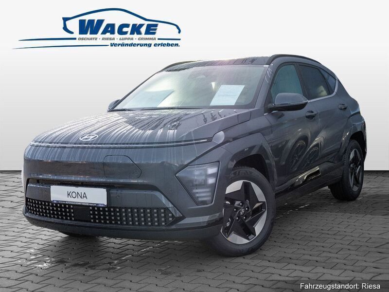 Farbe: grau Neu 2024 Hyundai Kona Trend SUV | 28.970 € (Superpreis) - Bild 1/4