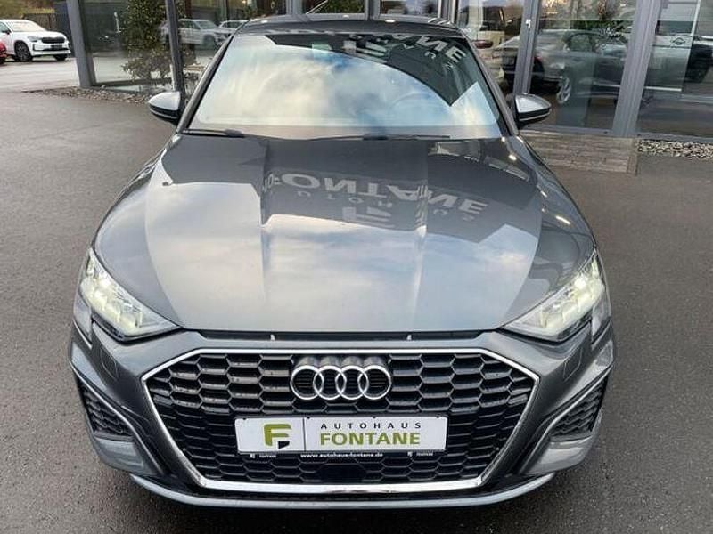 Gebraucht Audi A3 S-Line 180 PS (132 kW) 2024 Daytonagrau Limousine