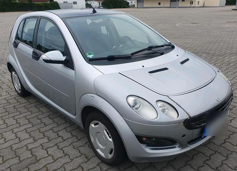Silber Gebraucht 2004 Smart ForFour Kleinwagen | 890 € - Bild 1/4
