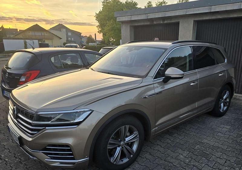 Gebraucht 2018 VW Touareg SUV | 37.000 € (Teuer) - Bild 1/4