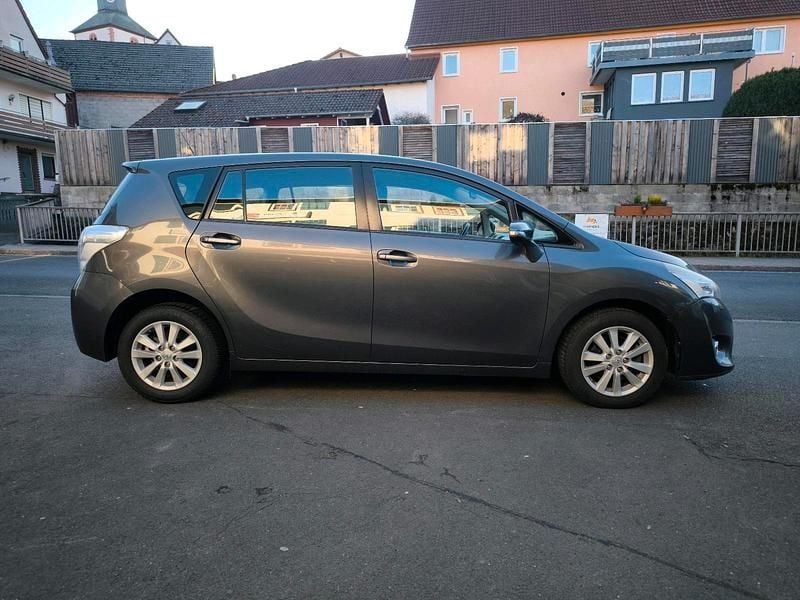 Gebraucht Toyota Verso 112 PS (82 kW) 2016 Van / Kleinbus