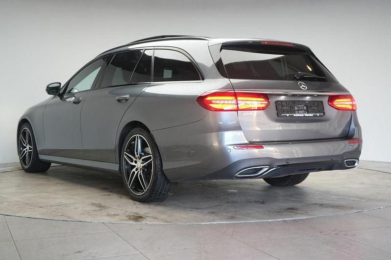 Gebraucht Mercedes E220 AMG 194 PS (142 kW) 2017 Grau Limousine