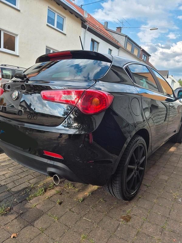 Gebraucht Alfa Romeo Giulietta 150 PS (110 kW) 2014 Schwarz Coupé