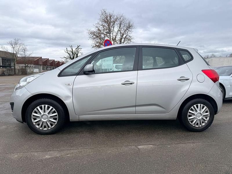 Gebraucht Kia Venga Edition 7 90 PS (66 kW) 2011 Silber Kleinwagen