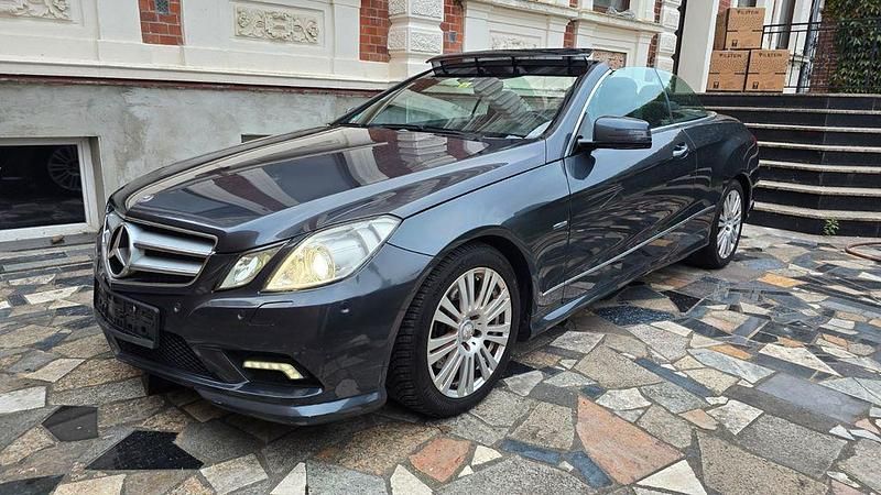Grau Gebraucht 2010 Mercedes E350 Cabrio | 9.400 € (Superpreis) - Bild 1/4