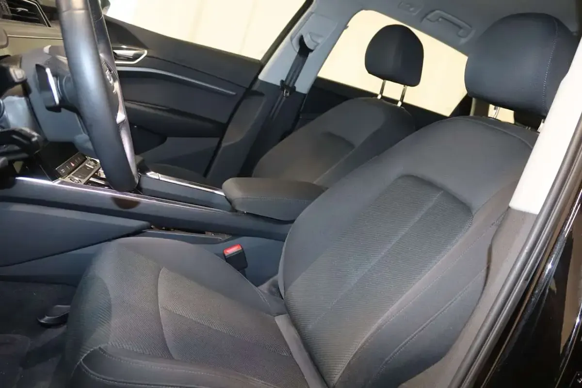 Gebraucht Audi e-tron 230 kW (313 PS) 2022 Brillantschwarz SUV