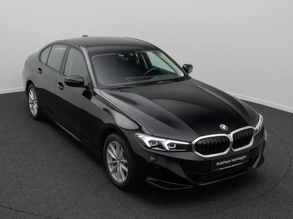 Gebraucht BMW 318 Sport Line 156 PS (114 kW) 2024 Schwarz 2668 Limousine