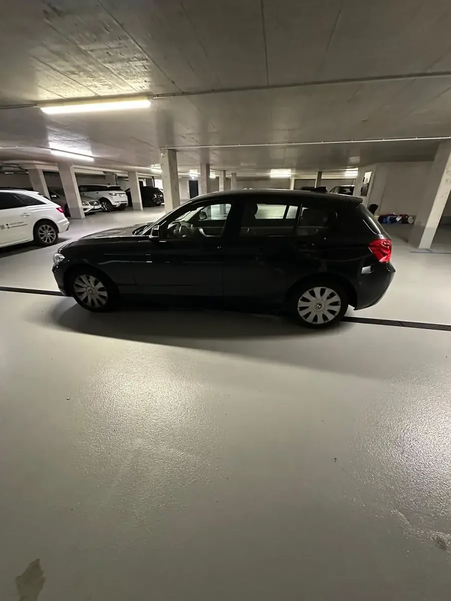 Gebraucht BMW 116 Advantage 109 PS (80 kW) 2015 Schwarz Kleinwagen