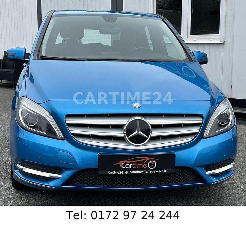Gebraucht Mercedes B180 109 PS (80 kW) 2013 Suedseeblau Van / Kleinbus