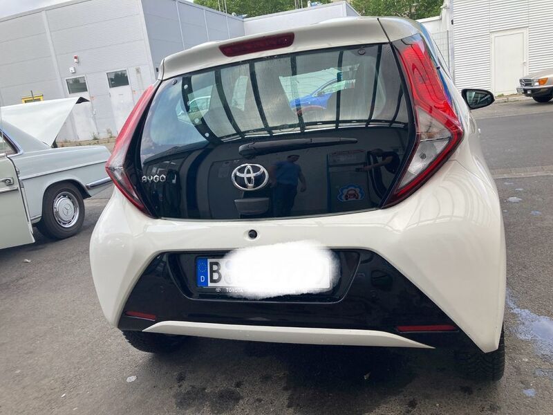Gebraucht Toyota Aygo 72 PS (52 kW) 2020 Weiß Kleinwagen
