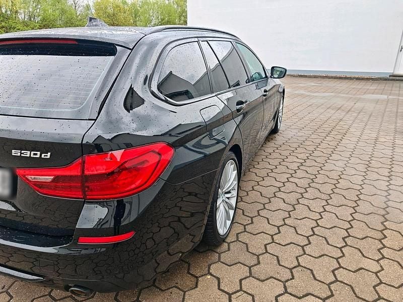 Gebraucht BMW 530 Sport Line 265 PS (194 kW) 2019 Schwarz Kombi