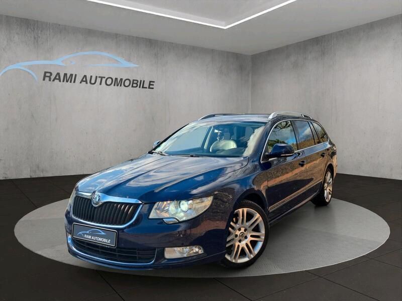 Blau Gebraucht 2012 Skoda Superb Kombi | 6.999 € (Fairer Preis) - Bild 1/4