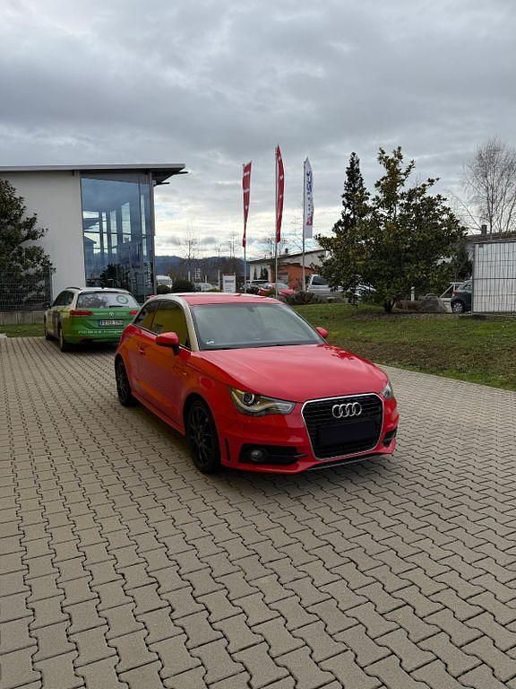 Gebraucht Audi A1 S-Line 185 PS (136 kW) 2011 Rot Kleinwagen