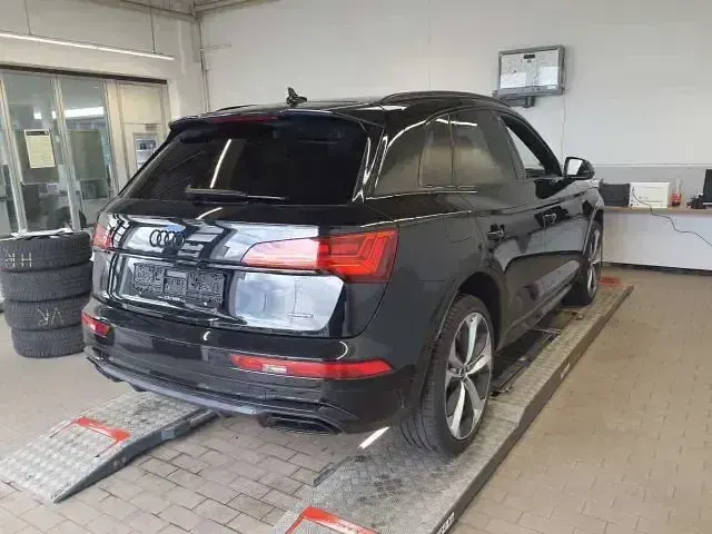 Gebraucht Audi Q5 Edition .1 204 PS (150 kW) 2021 Schwarz SUV