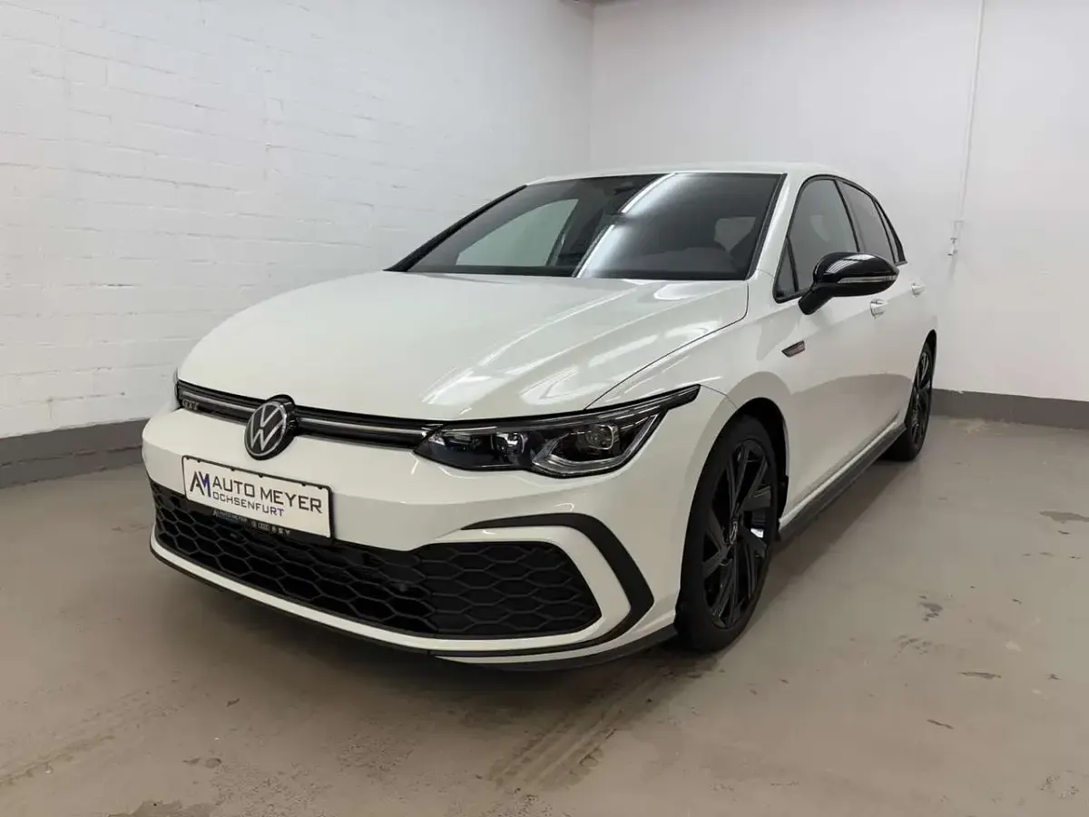 Gebraucht VW Golf VIII Sound 245 PS (180 kW) 2024 Pure white Limousine