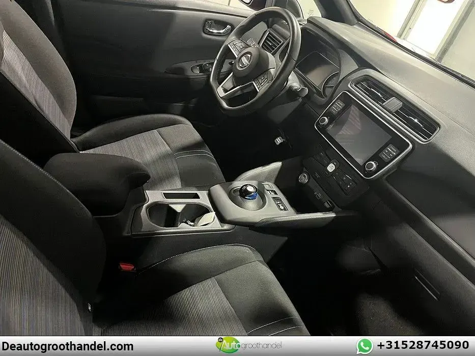 Gebraucht Nissan Leaf Acenta 110 kW (150 PS) 2021 Rot Kleinwagen