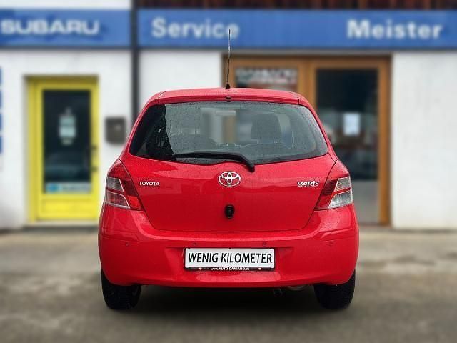 Gebraucht Toyota Yaris Edition 99 PS (72 kW) 2011 Super red 5 Kleinwagen