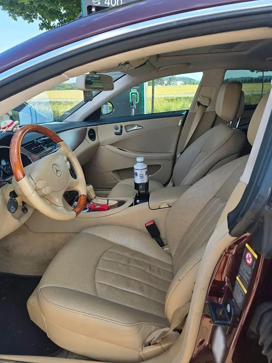 Gebraucht Mercedes CLS320 224 PS (164 kW) 2008 Rot Coupé