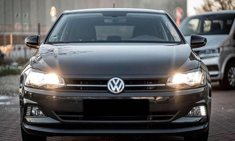 Grau Gebraucht 2020 VW Polo Comfortline Kleinwagen | 11.199 € (Guter Preis) - Bild 1/4