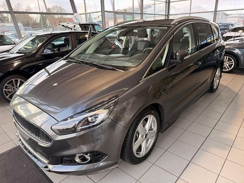 Gebraucht 2015 Ford S-MAX Titanium Van / Kleinbus | 15.499 € (Fairer Preis) - Bild 1/4