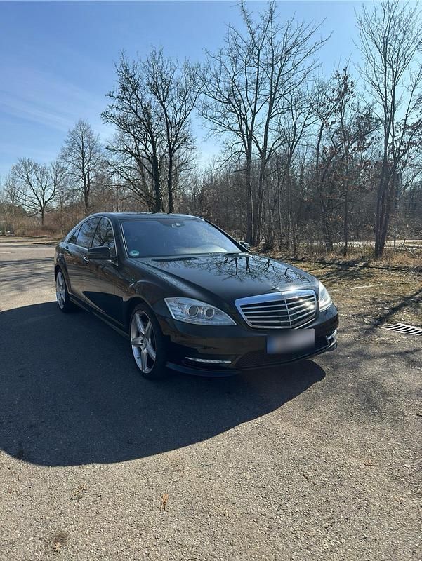 Gebraucht Mercedes S500 387 PS (284 kW) 2009 Schwarz Limousine
