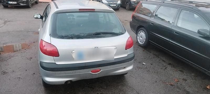 Gebraucht Peugeot 206 68 PS (50 kW) 2002 Grau Coupé