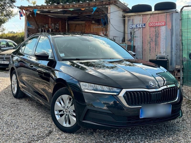 Schwarz Gebraucht 2021 Skoda Octavia Style Limousine | 13.490 € (Teuer) - Bild 1/4