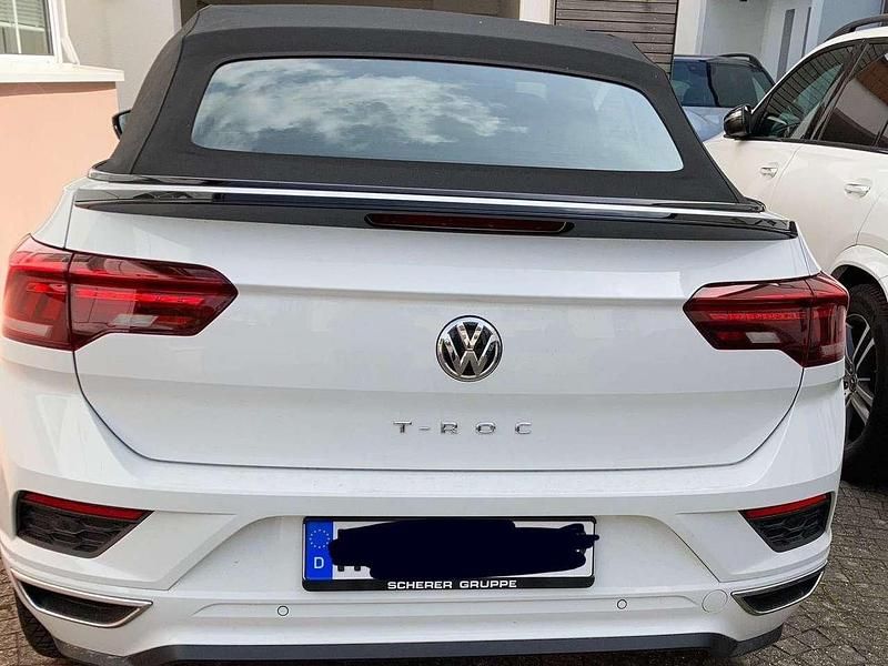 Weiß Gebraucht 2020 VW T-Roc Cabriolet R-line Cabrio | 28.000 € (Etwas zu teuer) - Bild 1/4