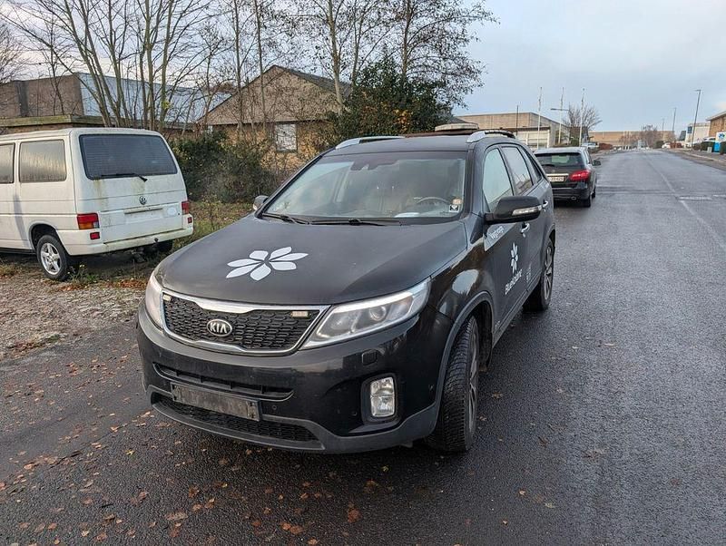 Schwarz Gebraucht 2013 Kia Sorento Vision SUV | 7.750 € (Fairer Preis) - Bild 1/4