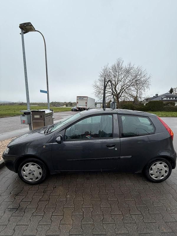 Gebraucht Fiat Punto 60 PS (44 kW) 2003 Grau Kleinwagen