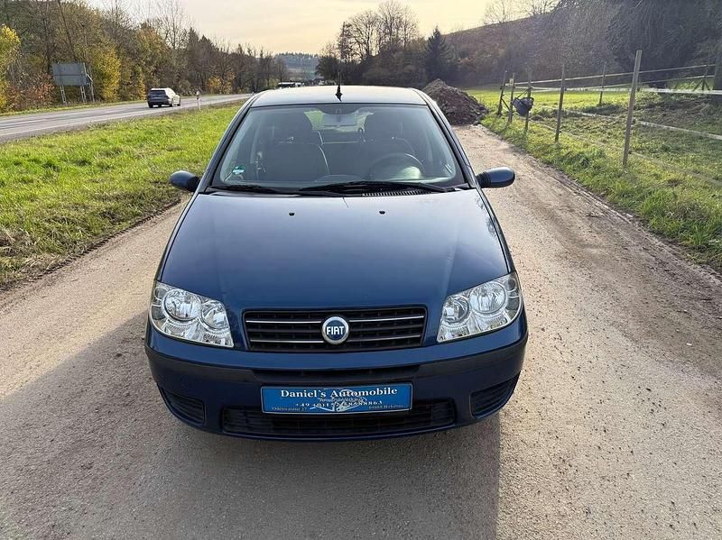 Blau Gebraucht 2004 Fiat Punto Limousine | 2.800 € - Bild 1/4