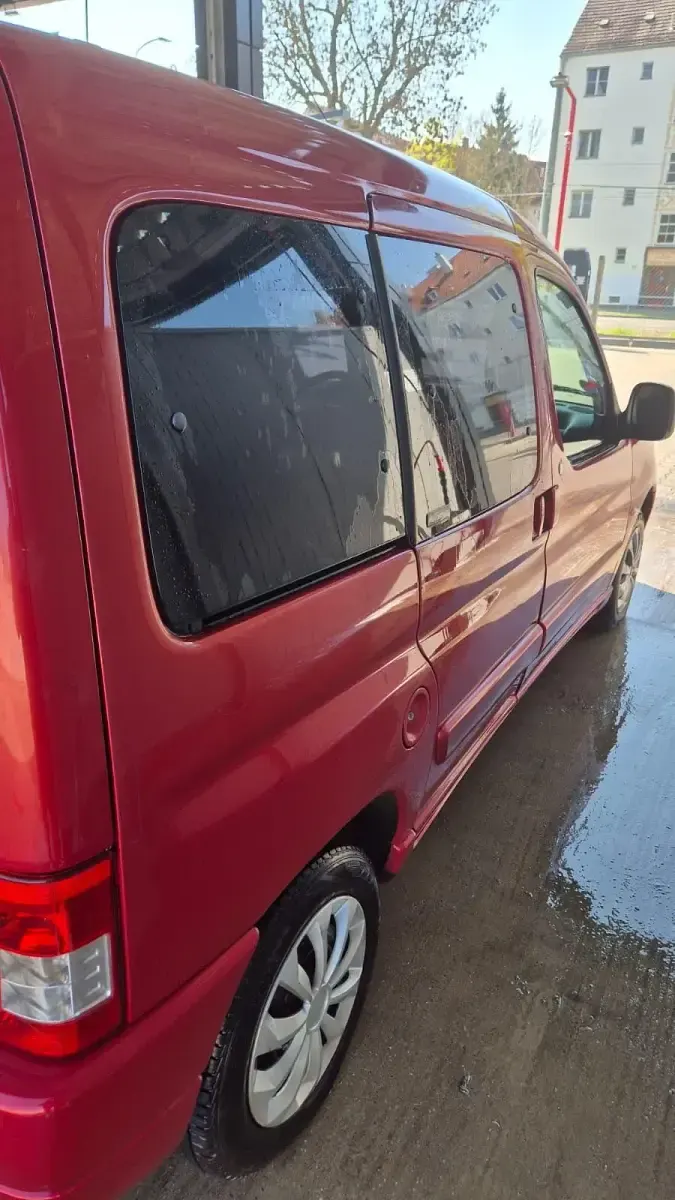 Gebraucht Citroën Berlingo 75 PS (55 kW) 2007 Rot Van / Kleinbus